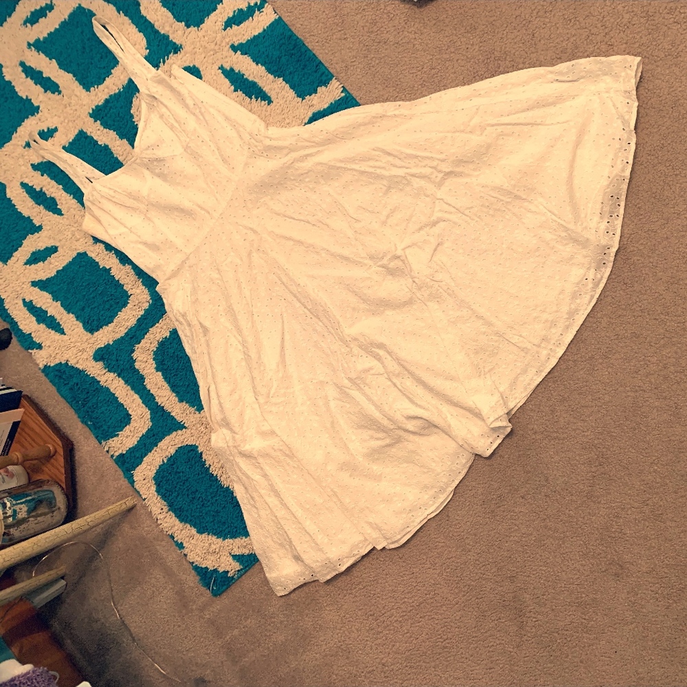 White LAUREN by Ralph Lauren eyelet dress: SZ 4